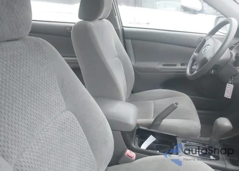 2004 Toyota Camry Le z USA, uszkodzony, nr VIN 4T1BE32KX4U842784